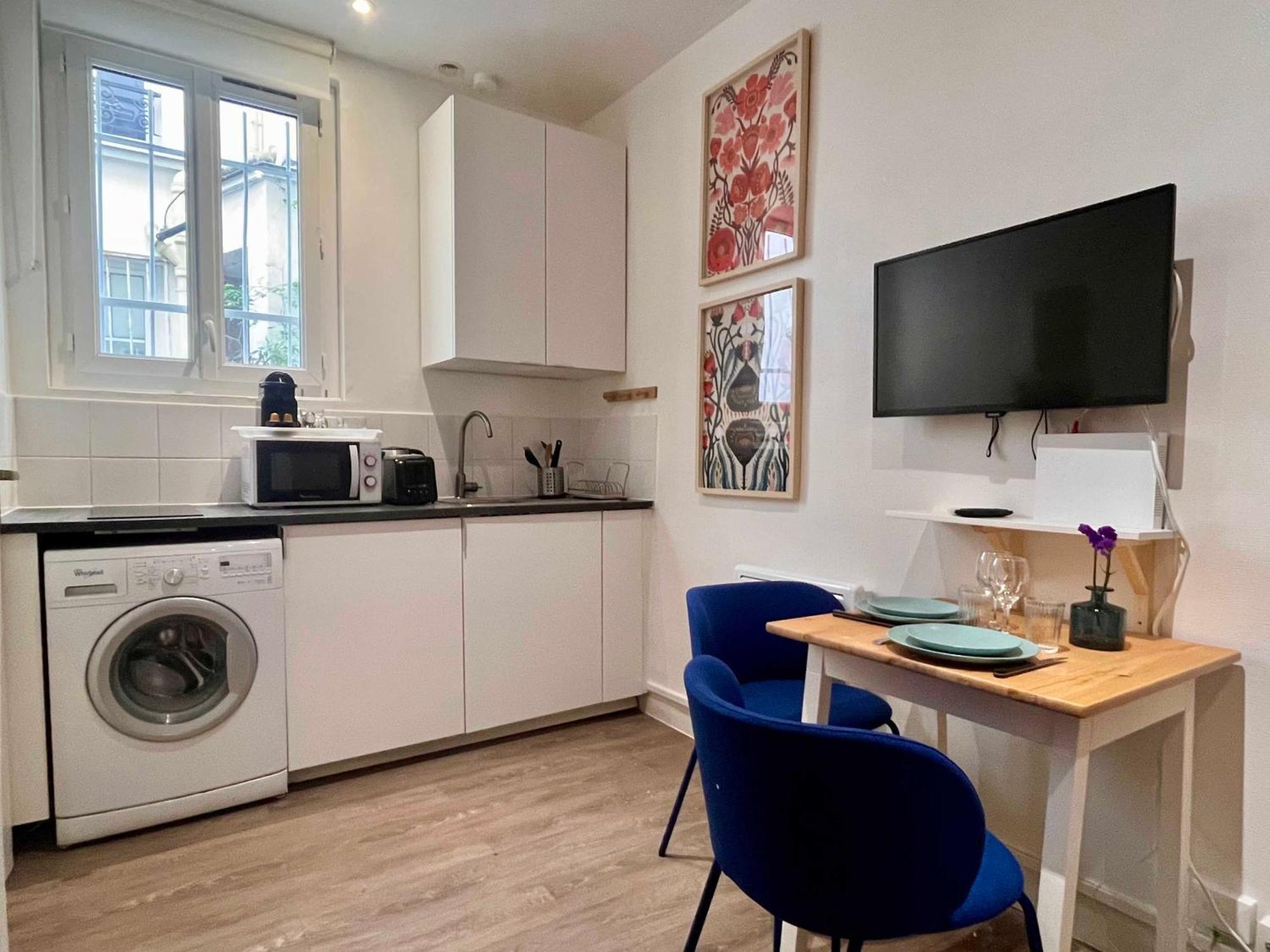Fully Equipped At 3 Mins From Metro Parijs