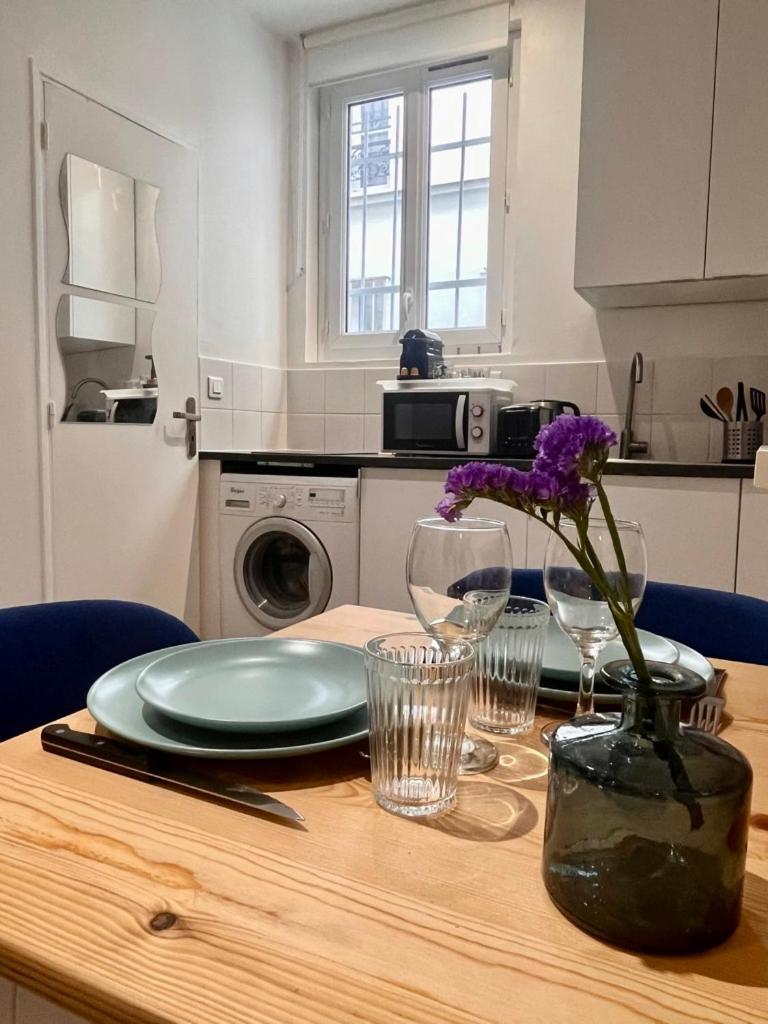 Fully Equipped At 3 Mins From Metro Appartement Parijs